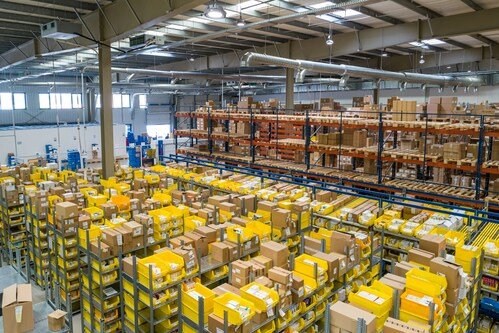 How Adjustable Pallet Racking Improves Efficiency in Modern Warehouses